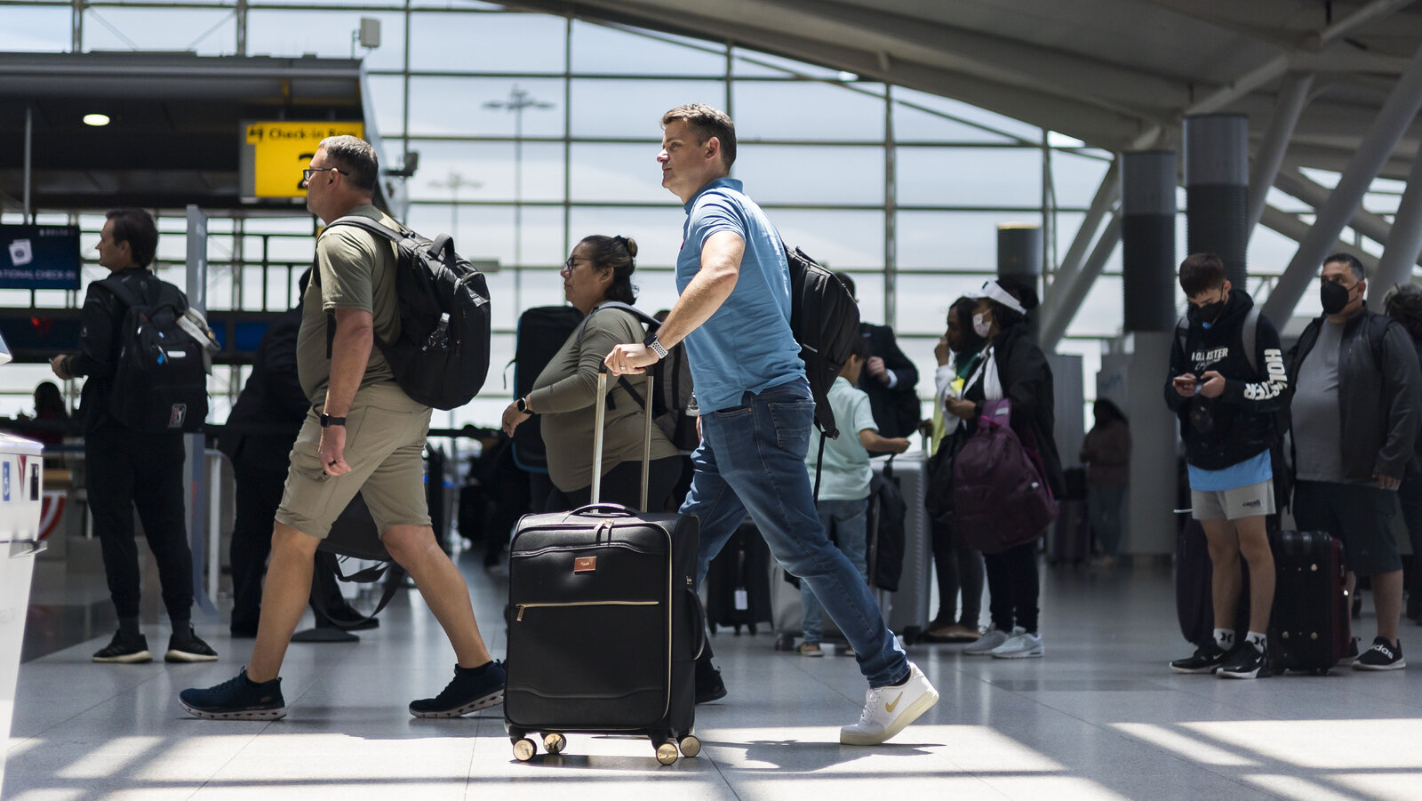 Airline stocks faced challenges before the July Fourth weekend