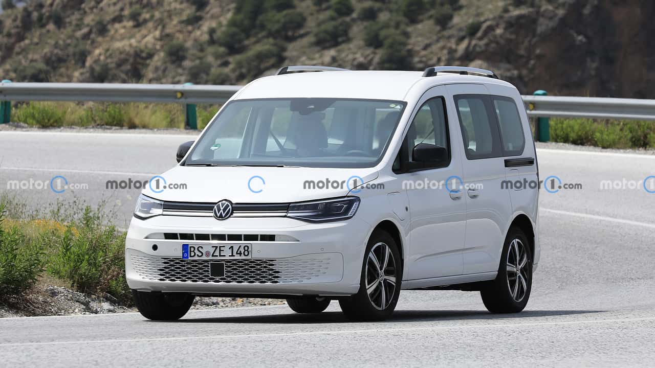 Volkswagen Caddy eHybrid spotted in spy photos