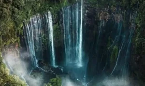Air Terjun Penojela yang Sangat Memukau di Lereng Gunung Cuvefo